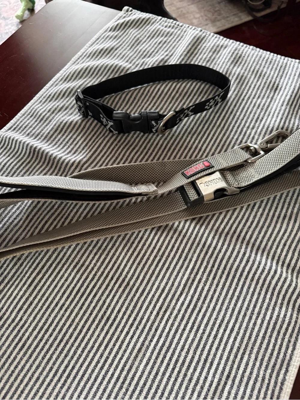 B2G1 FREE KONG Gray Reflective Dog Leash + Lupine Paw Print Collar Set